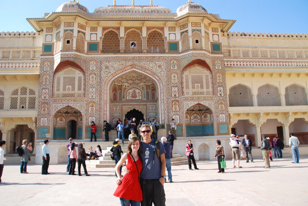 Why do foreigners come to Jaipur