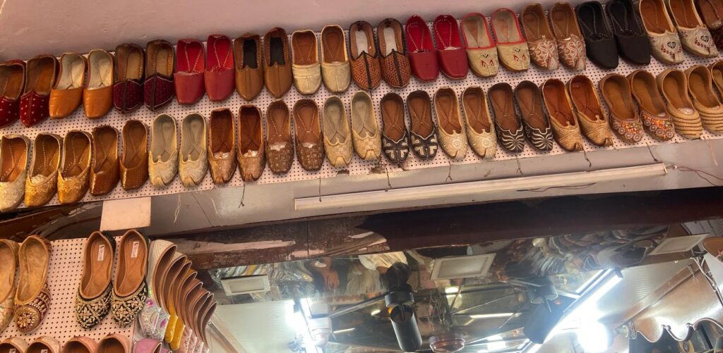 Mojari / Juttis in Jaipur